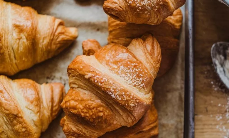 A Photo Of A Tray Of Golden Brown Croiss Uxyengkishwc0g8wtdhdug Zbqrdvh5s1msrpuijmtixq